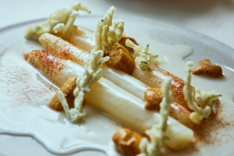 Astrid y Gaston-dish_LATAM50BR23_LIP